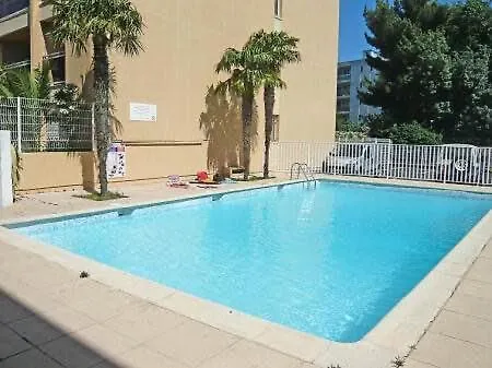 Tres Joli T2 De 40m2 A 300m Clim, Balcon, Garage, Cosy Et Confort דירה