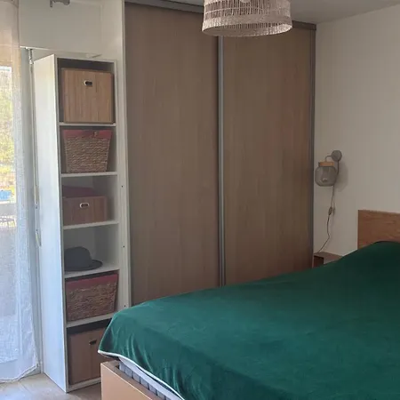 Très Joli T2 De 40m2 à 300m Clim, Balcon, Garage, Cosy Et Confort Cavalaire-sur-Mer