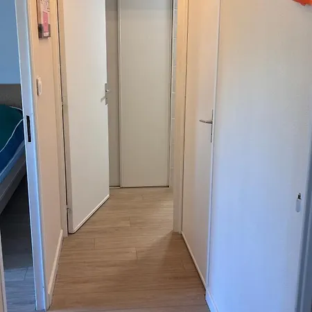 Très Joli T2 De 40m2 à 300m Clim, Balcon, Garage, Cosy Et Confort * Cavalaire-sur-Mer