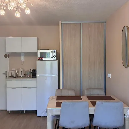 Appartement Très Joli T2 De 40m2 à 300m Clim, Balcon, Garage, Cosy Et Confort Cavalaire-sur-Mer
