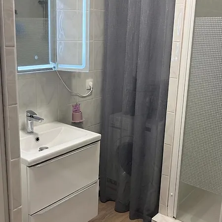 דירה Tres Joli T2 De 40m2 A 300m Clim, Balcon, Garage, Cosy Et Confort קבלייר-סור-מר