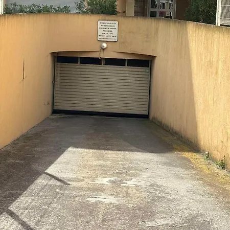 Appartement Très Joli T2 De 40m2 à 300m Clim, Balcon, Garage, Cosy Et Confort Cavalaire-sur-Mer